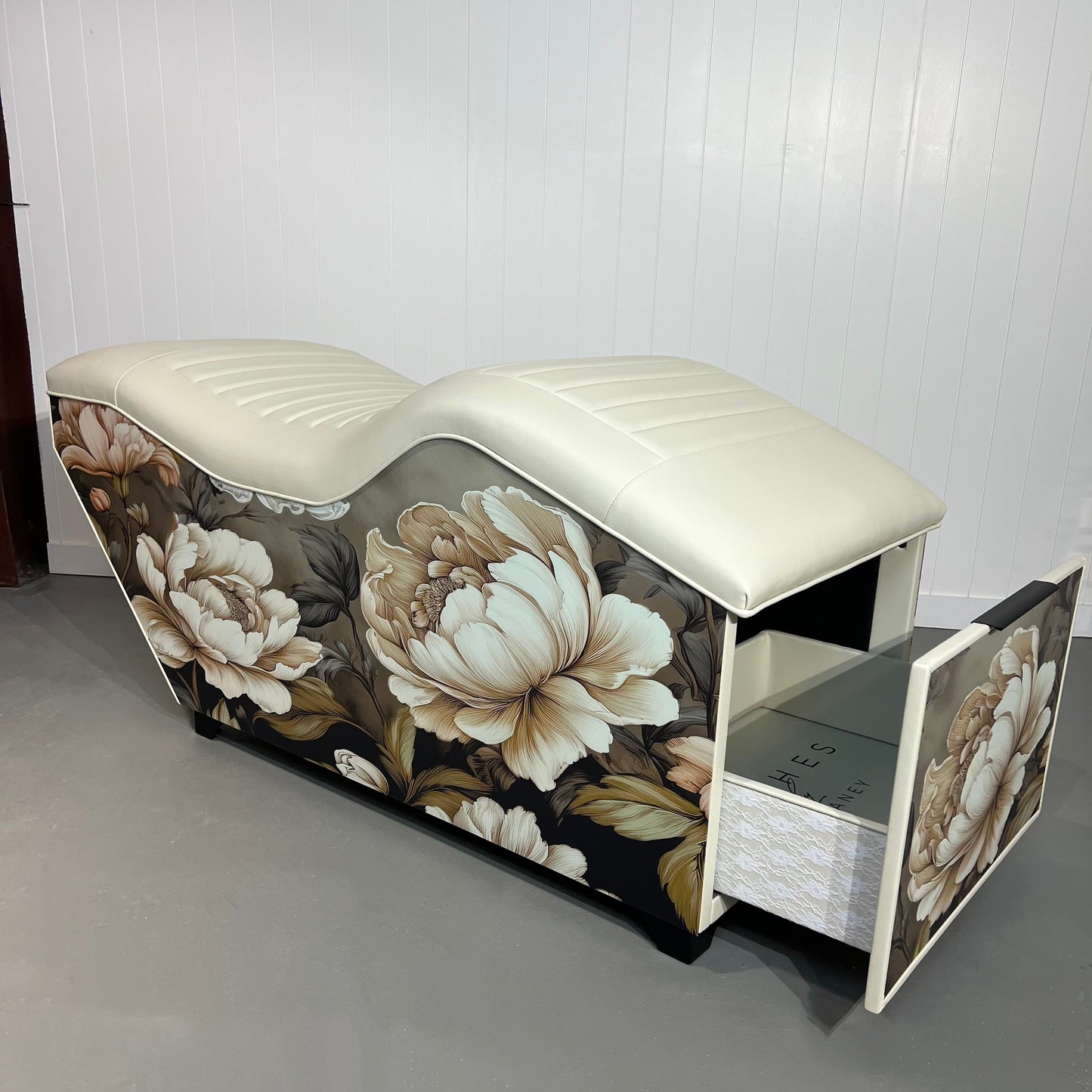 GRAPHIC DESIGN COLLECTION